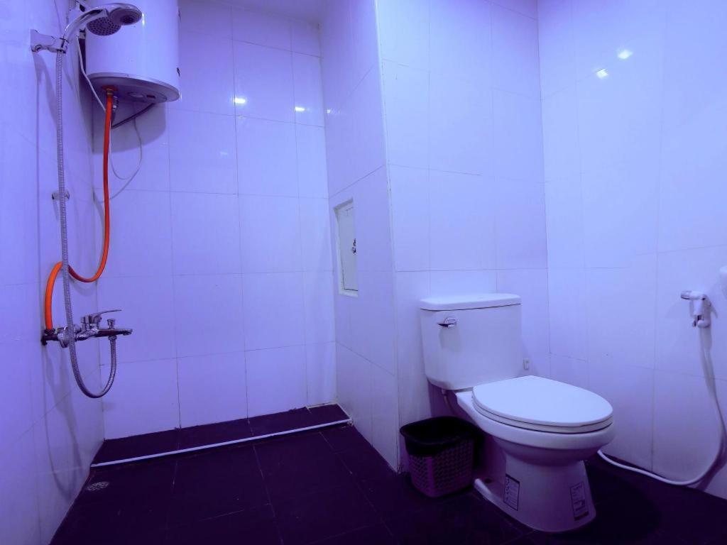 מוניווה King & Queen Hotel מראה חיצוני תמונה