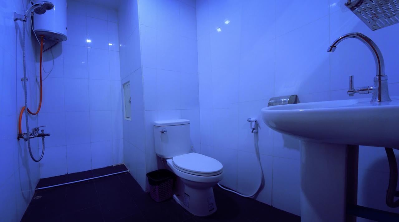 מוניווה King & Queen Hotel מראה חיצוני תמונה